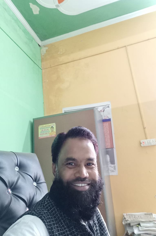 ए. के. पब्लिक इण्टर कॉलेज, न्यूरिया, हुसैनपुर, पीलीभीत, उत्तर प्रदेश